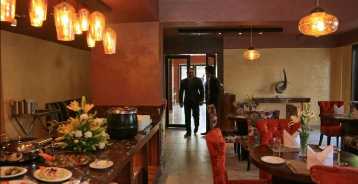 Batra Hotels And Residences Srīnagar 外观 照片
