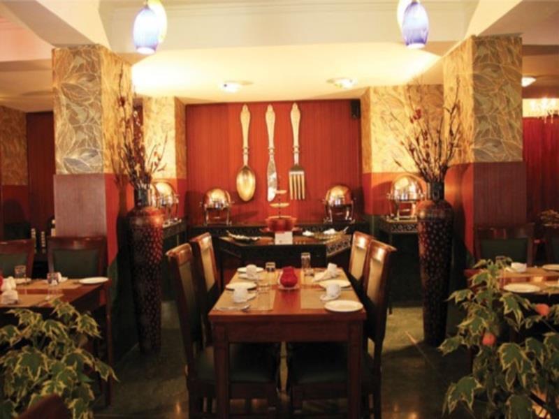 Batra Hotels And Residences Srīnagar 外观 照片