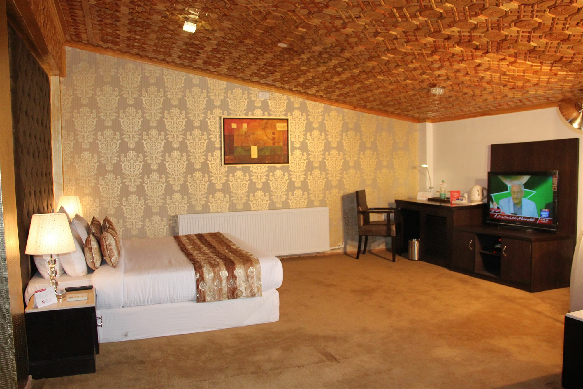 Batra Hotels And Residences Srīnagar 外观 照片